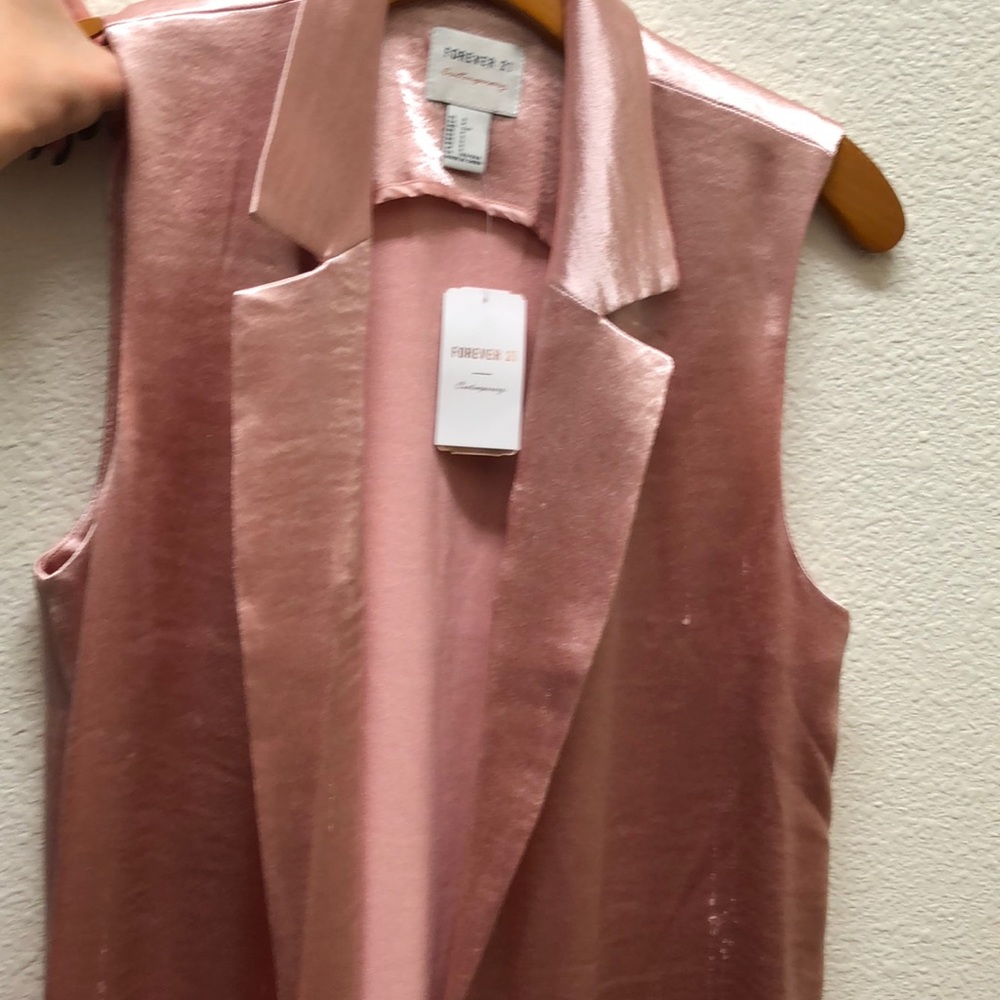 Forever 21 pink satin vest - Picture 4 of 7